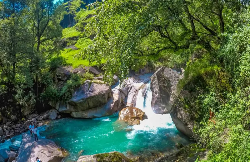 How to Travel to Tirthan Valley by Train