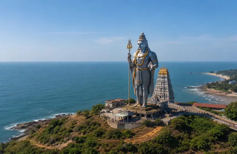 Murudeshwar Shiva statue and temple gopuram on the Karnataka coast