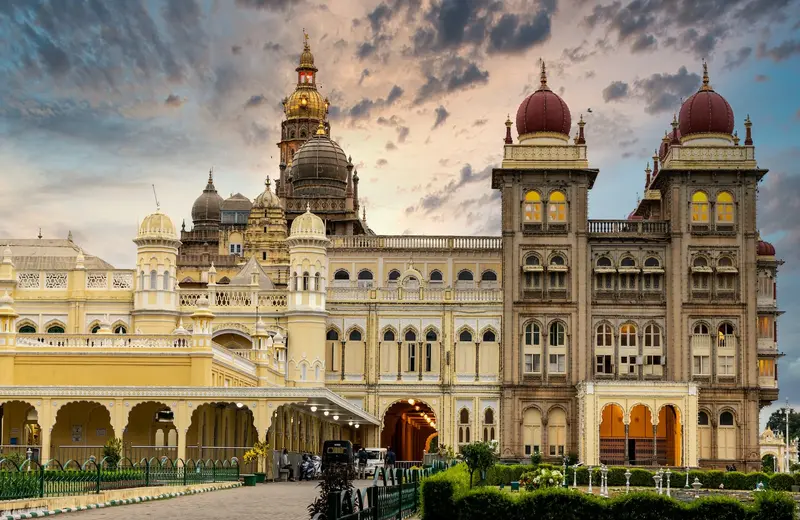 safe solo travel places in India for female travelers