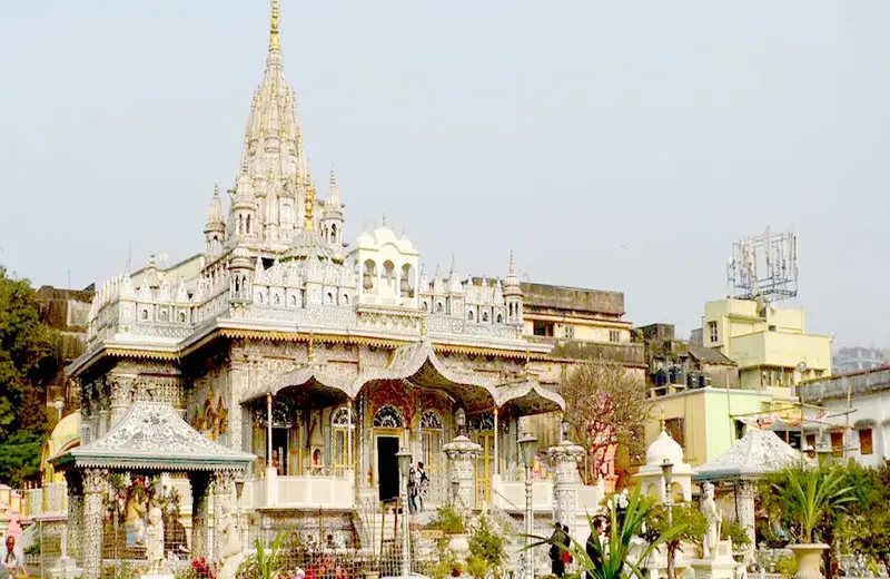 The Ultimate Guide to Visiting the Jain Glass Temple