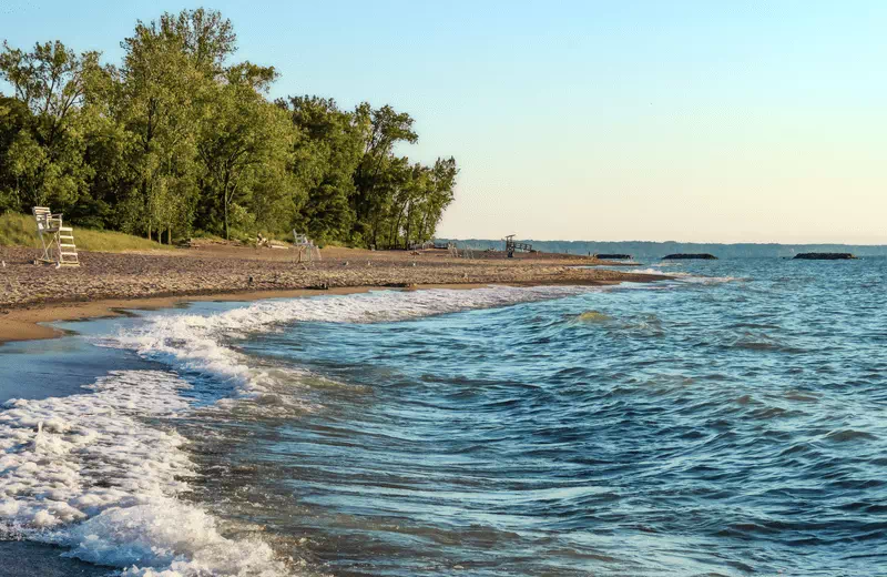 lake erie beaches