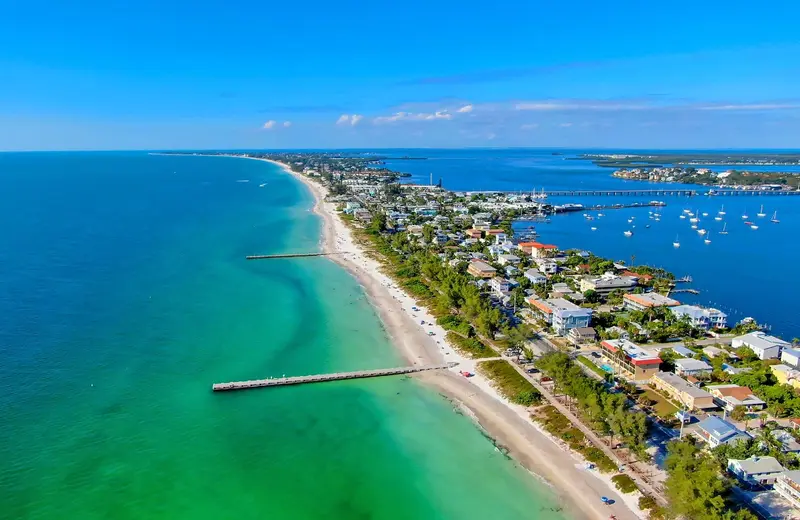Romantic Getaways Near Tampa for Couples