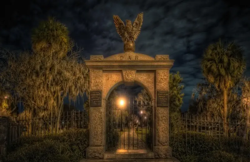 Savannah Ghost Tours and Haunted Spots