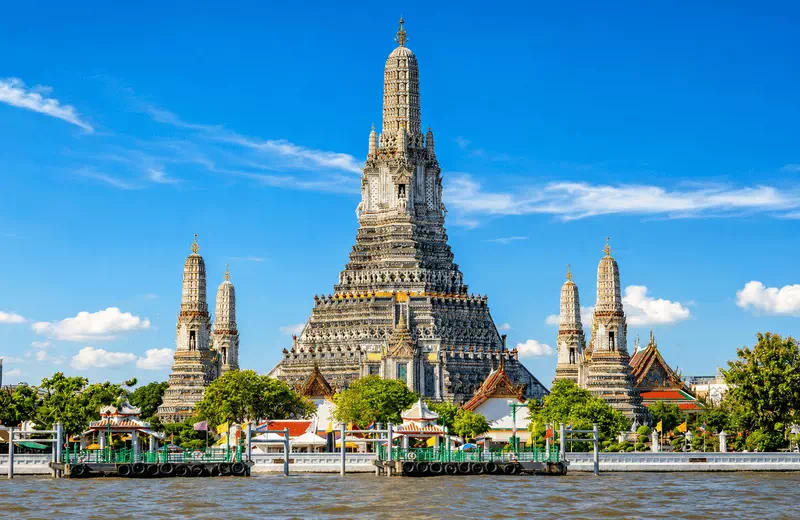 Wat Arun Temple Bangkok, the Temple of Dawn, its porcelain-covered central prang rising above the Ch
