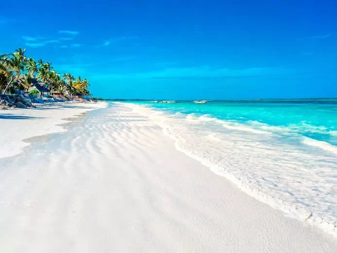 Nungwi Beach, Zanzibar — The Beach That Doesn't Disappear at Low Tide