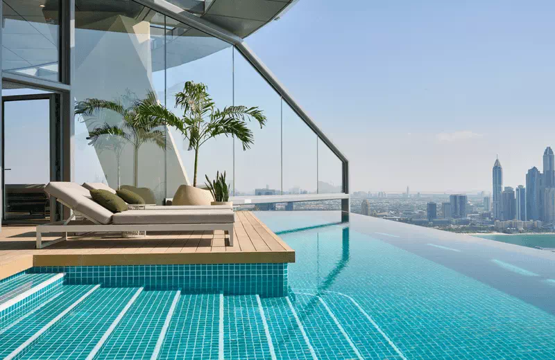 The Aura Skypool