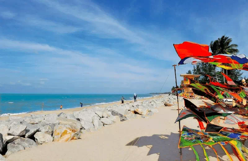 Pantai Cahaya Bulan